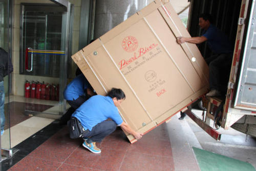 巩留钢琴贵重工艺品无忧运